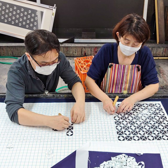 MinaHomi Design Workshopさんと～庄内柿柄手ぬぐい編１～   斎染